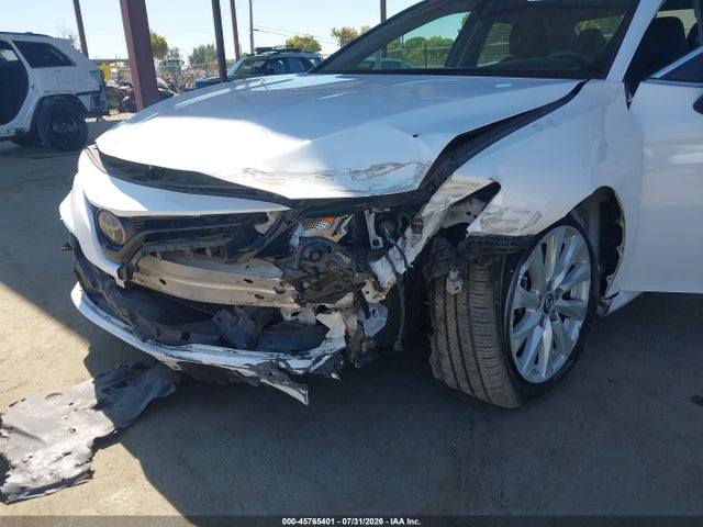 Toyota CAMRY LE 2018 4T1B11HK7JU059103 Image 6