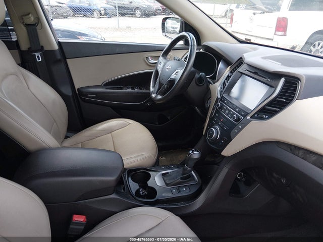 Продажа на аукционе авто 2017 Hyundai Santa Fe Sport 2.4l, vin: 5XYZUDLB0HG433095, номер лота: 45765593