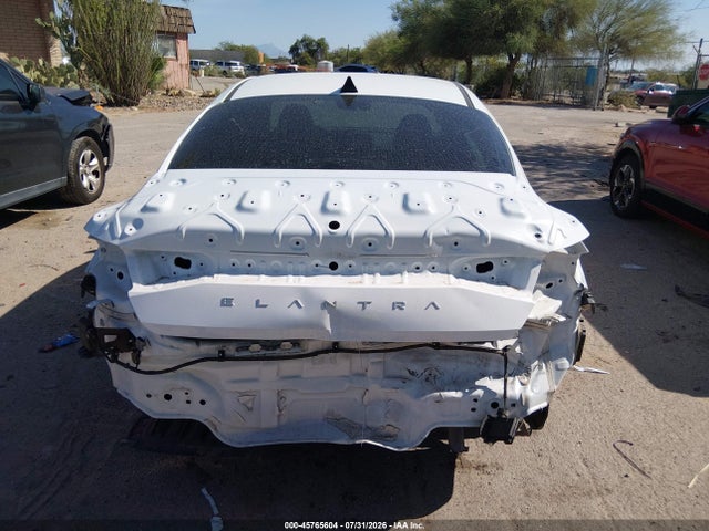 KMHLL4DG7SU988999 Hyundai ELANTRA SE