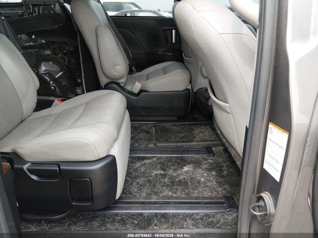 5TDYZ3DC6HS786457 Toyota Sienna Limited Premium 7 Passenger