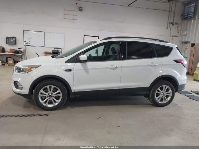 1FMCU9GD2JUC38792 Ford ESCAPE SE