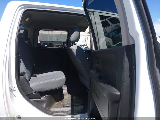 1C6RR7KG7JS306593 RAM 1500 Tradesman 4x4 5&#039;7 Box