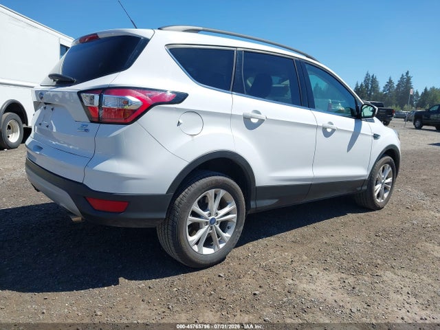 Ford ESCAPE SE 2018 1FMCU9GD4JUD31166 Image 4