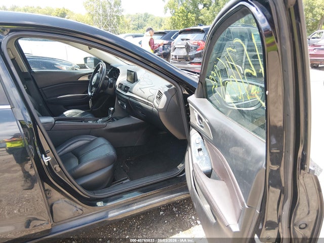45765833 :رقم المزاد ، 3MZBN1V31JM209035 vin ، 2018 Mazda Mazda3 Touring مزاد بيع