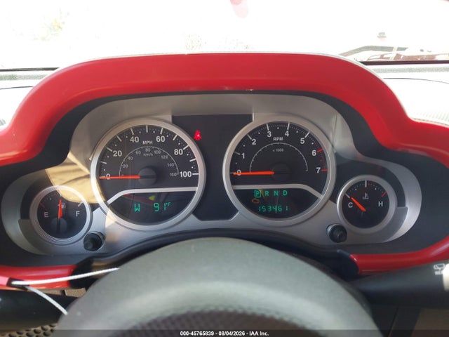 45765839 :رقم المزاد ، 1J4BA5H14AL215116 vin ، 2010 Jeep Wrangler Unlimited Sahara مزاد بيع