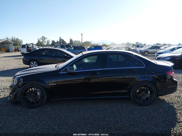 2010 Mercedes-benz C 63 Amg მანქანა იყიდება აუქციონზე, vin: WDDGF7HB1AF366324, აუქციონის ნომერი: 45765861