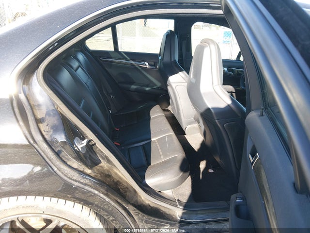 2010 Mercedes-benz C 63 Amg მანქანა იყიდება აუქციონზე, vin: WDDGF7HB1AF366324, აუქციონის ნომერი: 45765861