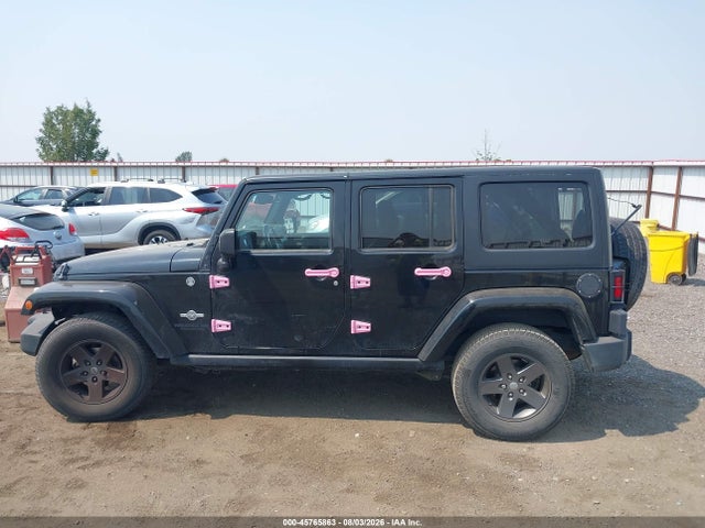 1C4BJWDG8FL594053 Jeep Wrangler Unlimited Freedom Edition