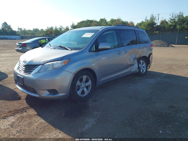 45765896 :رقم المزاد ، 5TDKK3DC3CS209257 vin ، 2012 Toyota Sienna Le V6 8 Passenger مزاد بيع