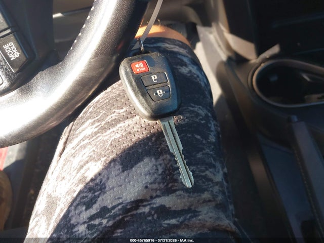 Toyota Rav4 Xle 2017 JTMRFREV7HJ141328 Image 11