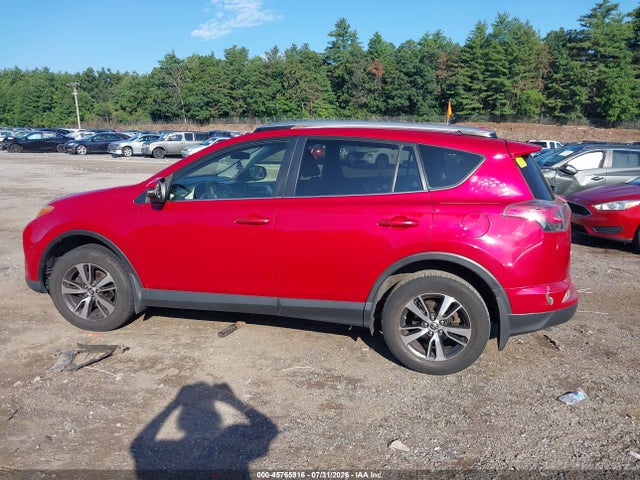 JTMRFREV7HJ141328 Toyota Rav4 Xle