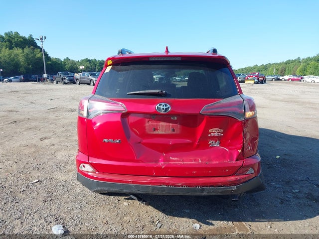 JTMRFREV7HJ141328 Toyota Rav4 Xle