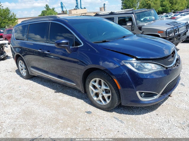 45765933 :رقم المزاد ، 2C4RC1BG2HR823335 vin ، 2017 Chrysler Pacifica Touring-l مزاد بيع
