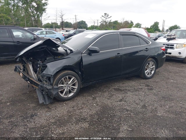 2015 Toyota Camry Se მანქანა იყიდება აუქციონზე, vin: 4T1BF1FK7FU051093, აუქციონის ნომერი: 45765945