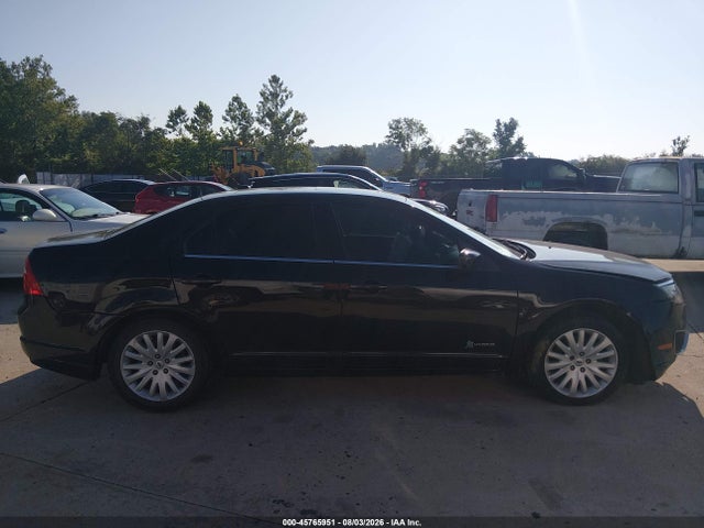 2011 Ford Fusion Hybrid მანქანა იყიდება აუქციონზე, vin: 3FADP0L34BR220737, აუქციონის ნომერი: 45765951