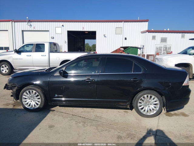 2011 Ford Fusion Hybrid მანქანა იყიდება აუქციონზე, vin: 3FADP0L34BR220737, აუქციონის ნომერი: 45765951
