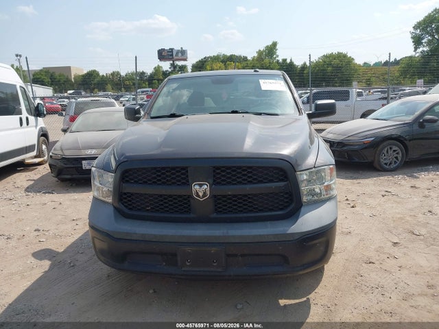 3C6JR6DG6JG318133 RAM 1500 Tradesman 4x2 8&#039; Box