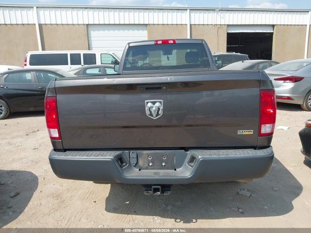 3C6JR6DG6JG318133 RAM 1500 Tradesman 4x2 8&#039; Box