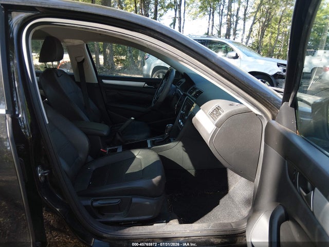 2012 Volkswagen Passat 2.5l Se მანქანა იყიდება აუქციონზე, vin: 1VWBH7A38CC075628, აუქციონის ნომერი: 45765972