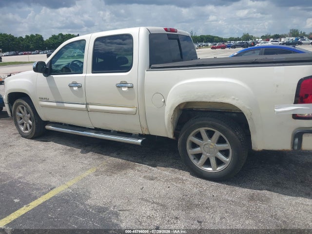45766000 :رقم المزاد ، 3GTP2XE27BG198652 vin ، 2011 Gmc Sierra 1500 Denali مزاد بيع