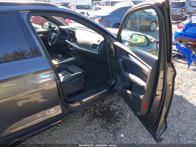 Aukcja sprzedaży 2024 Audi Q5 Premium Plus 45 Tfsi S Line Quattro, vin: WA1EAAFYXR2065116, numer aukcji: 45766122