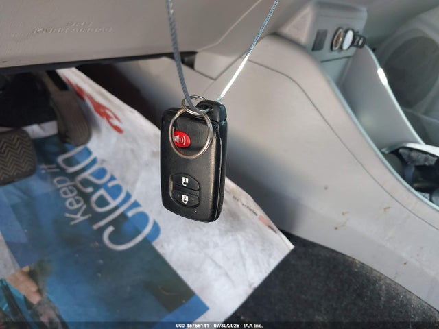 Toyota Prius V Three 2015 JTDZN3EUXFJ034472 Image 11