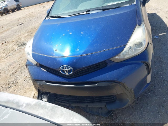 Toyota Prius V Three 2015 JTDZN3EUXFJ034472 Image 12