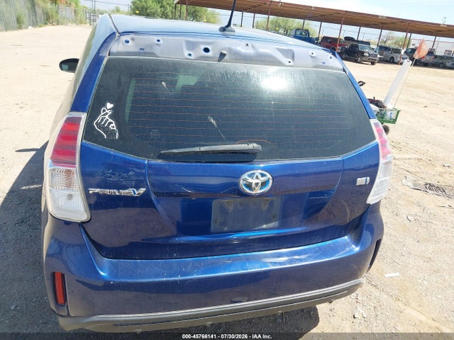 Toyota Prius V Three 2015 JTDZN3EUXFJ034472 Image 16