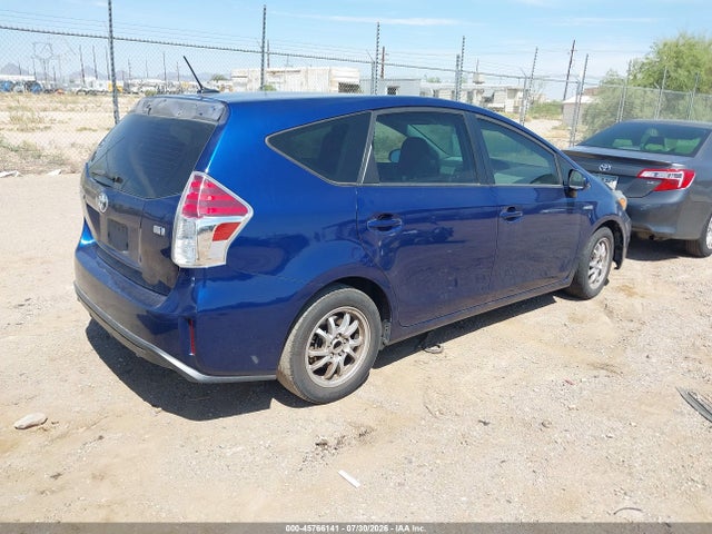 Toyota Prius V Three 2015 JTDZN3EUXFJ034472 Image 4