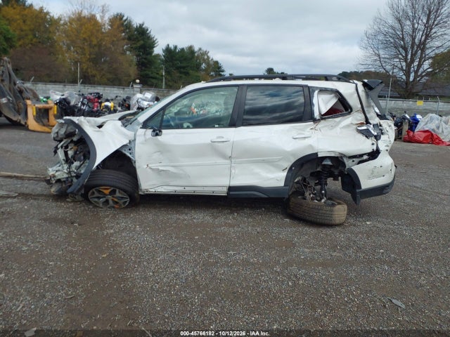 Продаж на аукціоні авто 2024 Subaru Forester Premium, vin: JF2SKADC9RH437119, номер лоту: 45766182