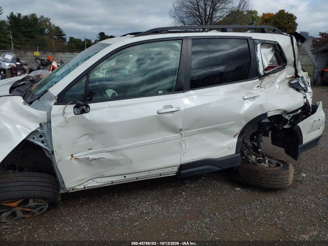 Продаж на аукціоні авто 2024 Subaru Forester Premium, vin: JF2SKADC9RH437119, номер лоту: 45766182