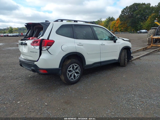 Продаж на аукціоні авто 2024 Subaru Forester Premium, vin: JF2SKADC9RH437119, номер лоту: 45766182