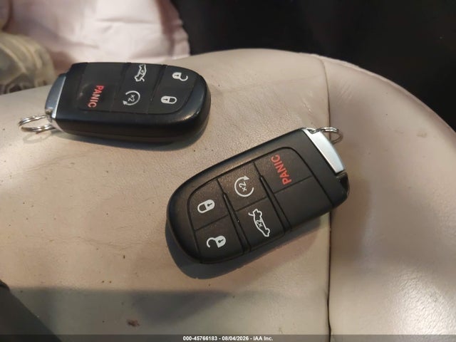 45766183 :رقم المزاد ، 2C3CCARG7JH181898 vin ، 2018 Chrysler 300 Touring L Awd مزاد بيع