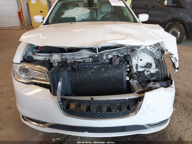 45766183 :رقم المزاد ، 2C3CCARG7JH181898 vin ، 2018 Chrysler 300 Touring L Awd مزاد بيع