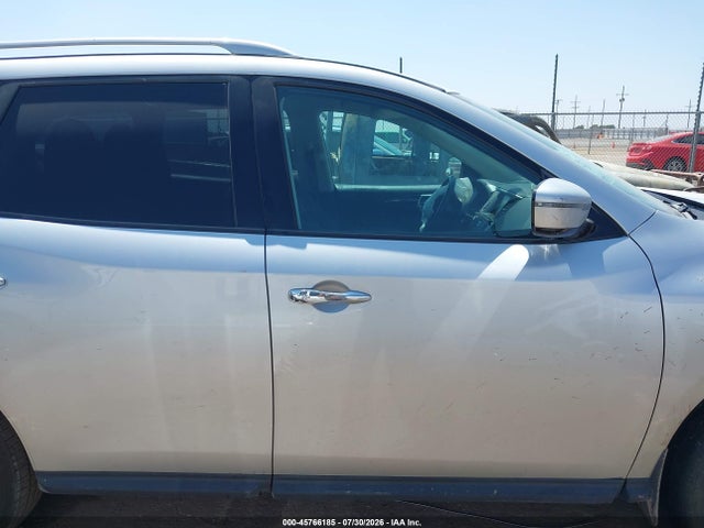 Продажа на аукционе авто 2017 Nissan Pathfinder Sv, vin: 5N1DR2MN2HC639978, номер лота: 45766185