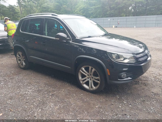 2013 Volkswagen Tiguan Sel მანქანა იყიდება აუქციონზე, vin: WVGBV7AX1DW524321, აუქციონის ნომერი: 45766221