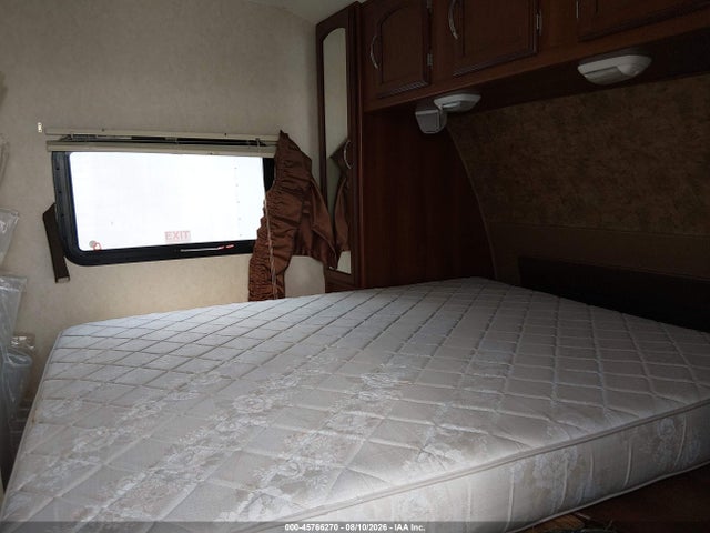 Продажа на аукционе авто 2013 Forest River Travel Trlr, vin: 5ZT2FETB7DA008726, номер лота: 45766270
