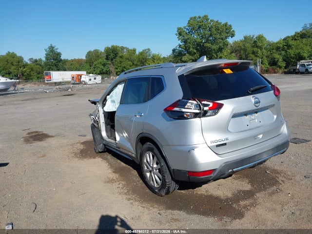 2017 Nissan Rogue Sv მანქანა იყიდება აუქციონზე, vin: KNMAT2MT6HP504972, აუქციონის ნომერი: 45766312