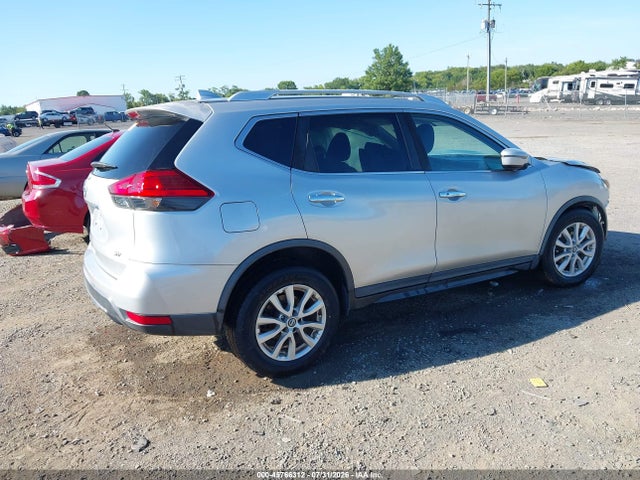 2017 Nissan Rogue Sv მანქანა იყიდება აუქციონზე, vin: KNMAT2MT6HP504972, აუქციონის ნომერი: 45766312