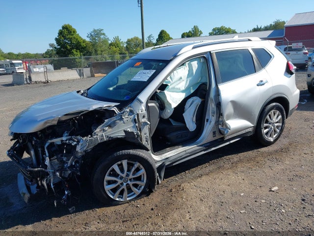 2017 Nissan Rogue Sv მანქანა იყიდება აუქციონზე, vin: KNMAT2MT6HP504972, აუქციონის ნომერი: 45766312