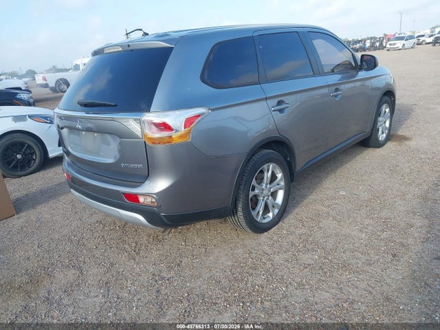 45766313 :رقم المزاد ، JA4AD3A36FZ006371 vin ، 2015 Mitsubishi Outlander Se مزاد بيع