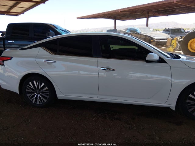 1N4BL4DV6PN392627 Nissan Altima Sv Fwd