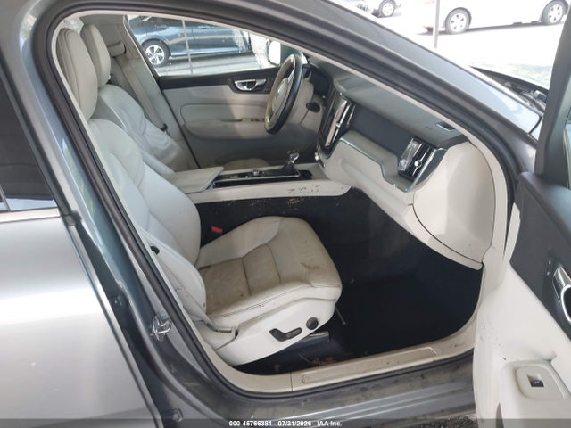 Aukcja sprzedaży 2020 Volvo Xc60 T5 Momentum, vin: YV4102RKXL1588845, numer aukcji: 45766381