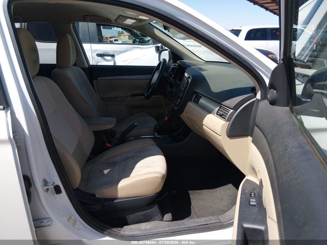 45766444 :رقم المزاد ، JA4AZ3A3XEZ002128 vin ، 2014 Mitsubishi Outlander Se مزاد بيع