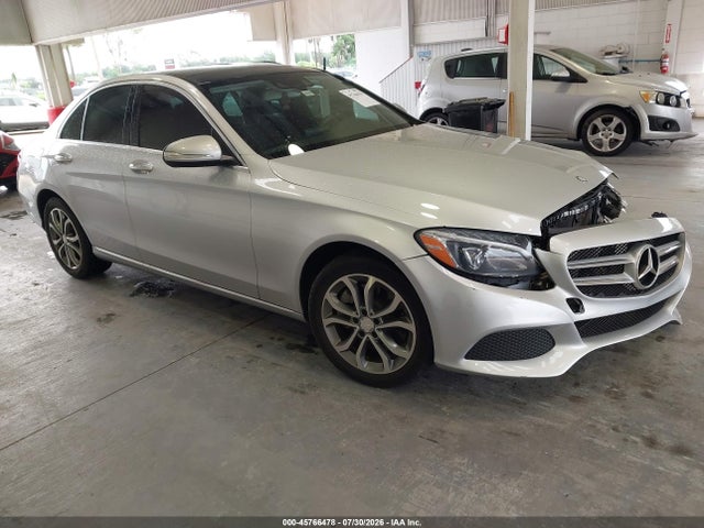 2015 Mercedes-benz C 300 4matic მანქანა იყიდება აუქციონზე, vin: 55SWF4KB9FU022148, აუქციონის ნომერი: 45766478
