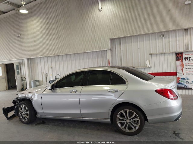 Продажа на аукционе авто 2015 Mercedes-benz C 300 4matic, vin: 55SWF4KB9FU022148, номер лота: 45766478