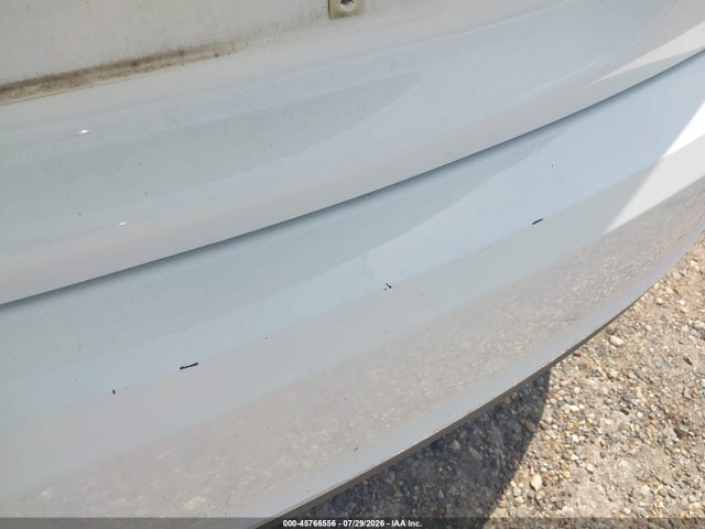 1G1ZC5ST3LF138998 Chevrolet Malibu Fwd 1fl