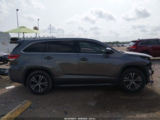 45766578 :رقم المزاد ، 5TDZZRFH2JS250188 vin ، 2018 Toyota Highlander Le Plus مزاد بيع