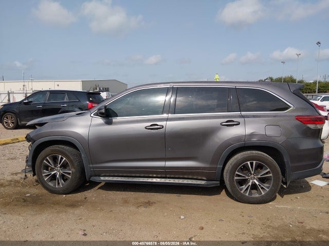 45766578 :رقم المزاد ، 5TDZZRFH2JS250188 vin ، 2018 Toyota Highlander Le Plus مزاد بيع