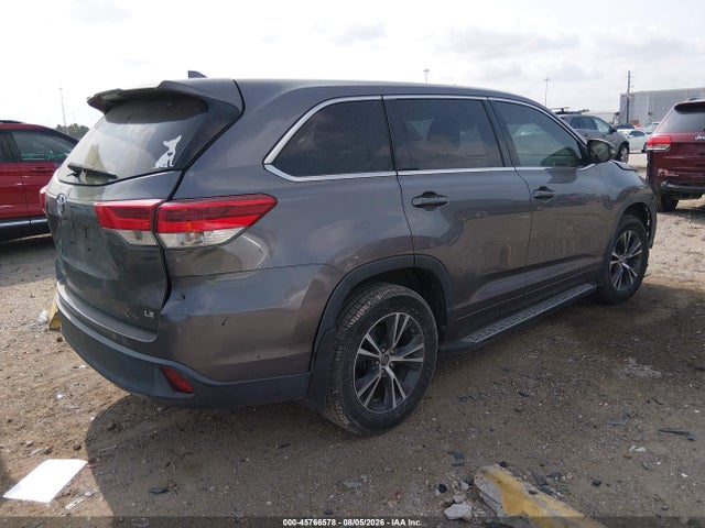 45766578 :رقم المزاد ، 5TDZZRFH2JS250188 vin ، 2018 Toyota Highlander Le Plus مزاد بيع